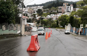 Municipio implementa doble carril en sector La Tebaida
