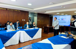 CNE capacita a auditores de organizaciones políticas para el Referéndum y Consulta Popular 2025