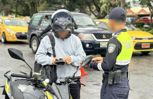 Intento de soborno a un agente de tránsito en Loja terminó con detenidos
