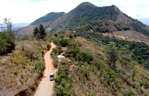 EERSSA amplía la cobertura eléctrica en la parroquia La Tingue, cantón Olmedo