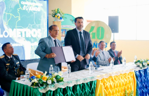Prefectura anuncia reinicio de obras de asfaltado en aniversario de Chaguarpamba
