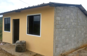 Retraso en entrega de viviendas del MIT genera preocupación en Quilanga