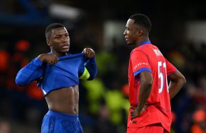 Duelo ecuatoriano en Champions: Pacho celebra y Caicedo queda fuera