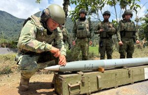 Operativo militar destruye campamentos de minería ilegal en el Parque Nacional Podocarpus