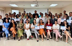 MINEDEC fortalece las habilidades comunicativas en docentes a través de taller de lengua de señas