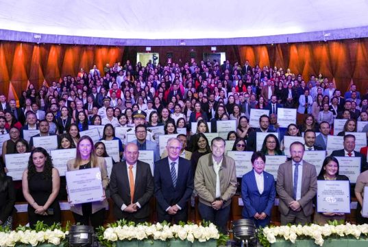 Gobierno reconoce a instituciones y empresas por promover espacios laborales libres de violencia