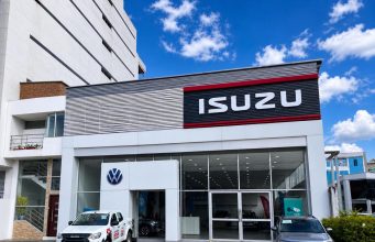 Isuzu impulsa mercado camionetero con nuevo concesionario en Loja