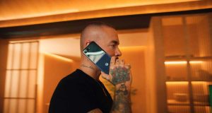 Motorola estrena “Jugamos”, su campaña mundial de fútbol protagonizada por J Balvin