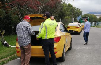 Se otorga registro municipal a unidades de transporte público y comercial