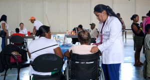 Iniciativa de salud preventiva beneficia a más de 140.000 personas en comunidades vulnerables